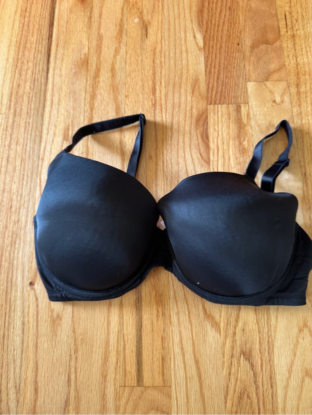 PINK Victoria's Secret  Wear Everywhere  Lightly lined  T-Shirt Bra 34DD